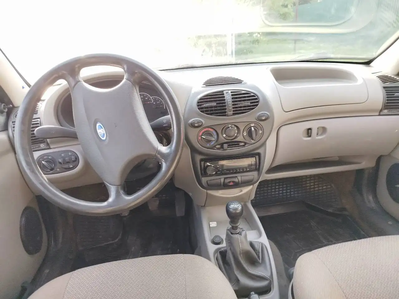 Продажа автомобиля 2011 года - Легковые автомобили (Авто) в Саранск