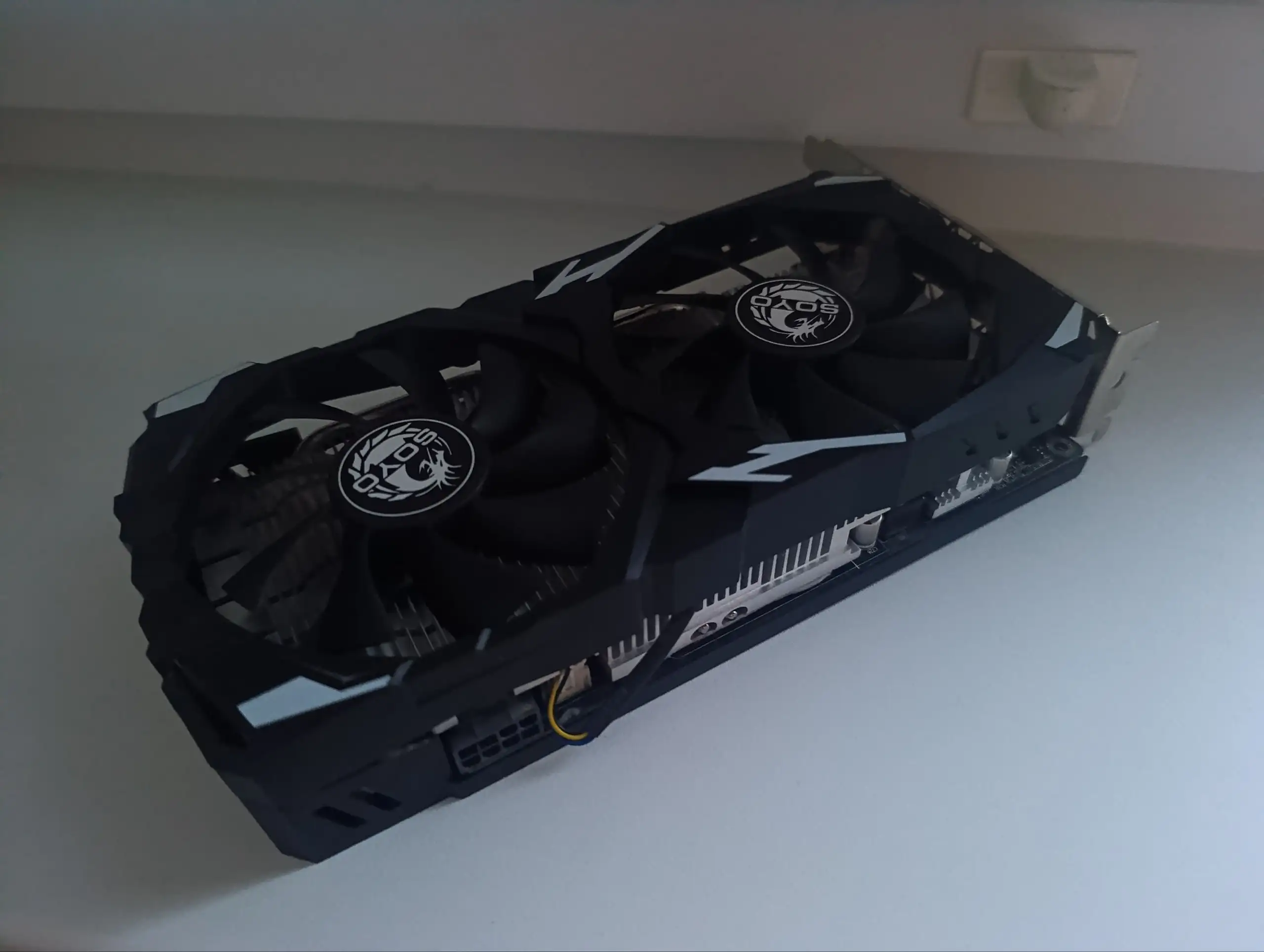 Видеокарта RX 580 8GB неисправна - Видеокарты (Электроника) в Неизвестно