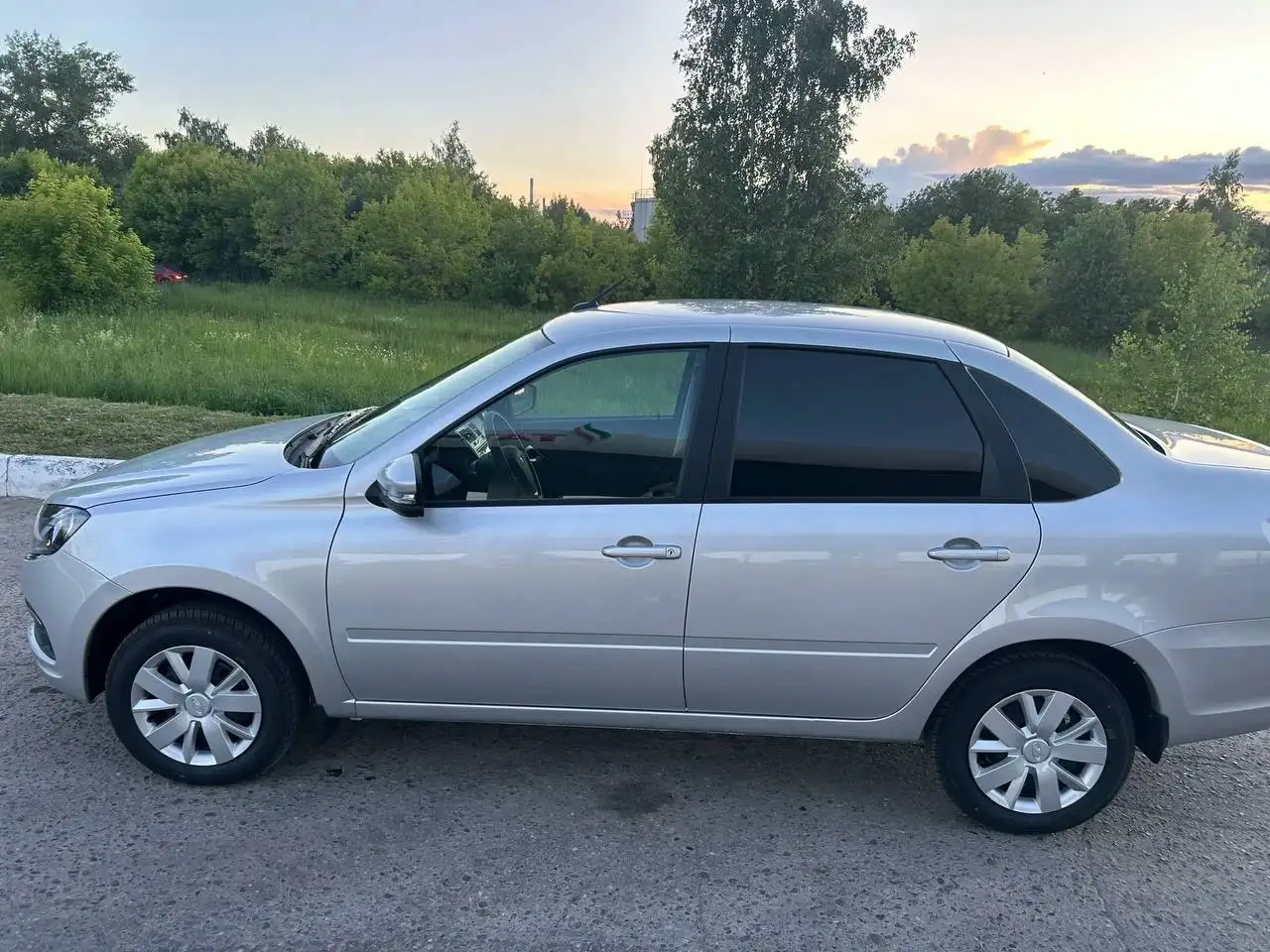 Гранта новая 8 клоп с кондиционером, комплектация Comfort - Легковые автомобили (Авто) в Саранск