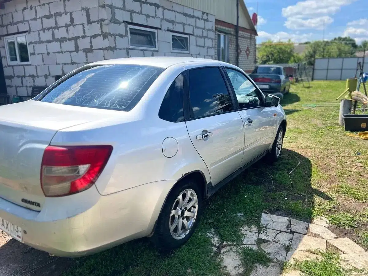Лада Гранта 2013 - Легковые автомобили (Авто) в Саранск