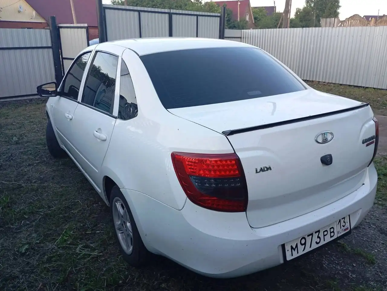 Автомобиль 2017 года - Авто в Неизвестно
