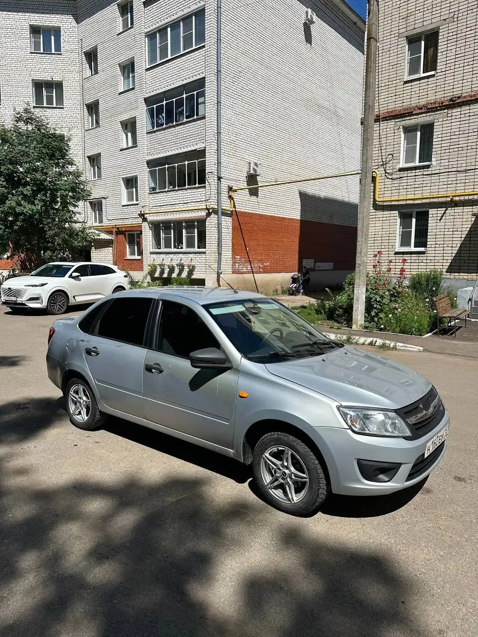 Продажа автомобиля 2014 года с кондиционером и полным приводом - Авто в Пенза