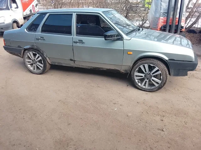 Продажа колес Веста и летнего баллона 14R - Автомобильные запчасти в Нижний Новгород