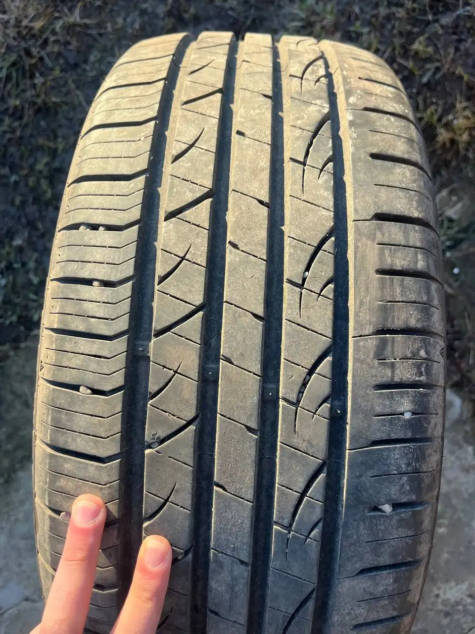Шины 225.45.18 в идеальном состоянии - Шины и диски (Авто) в Нижний Новгород