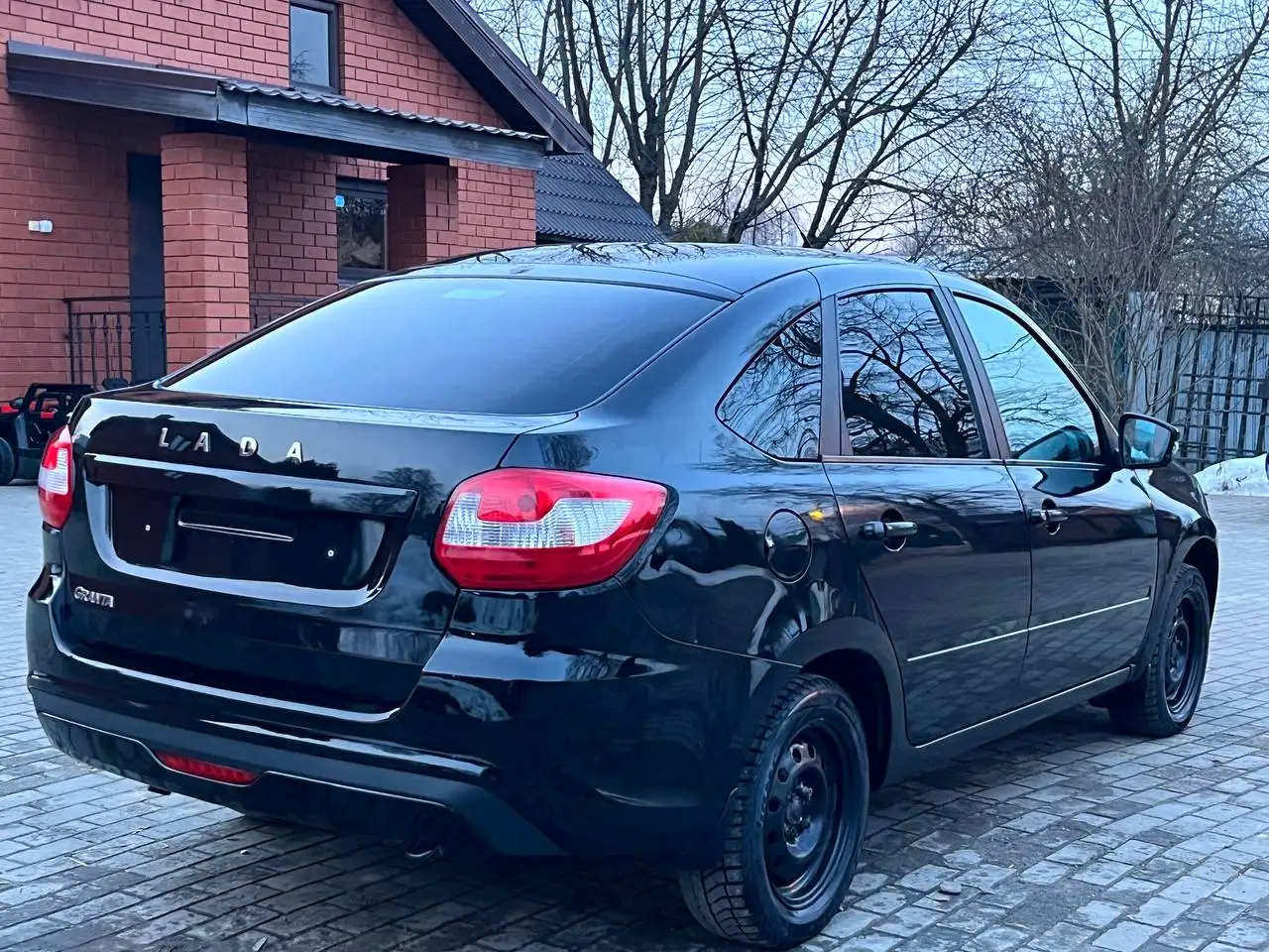 Продажа автомобиля Lada Granta 2023 года - Авто в Нижний Новгород