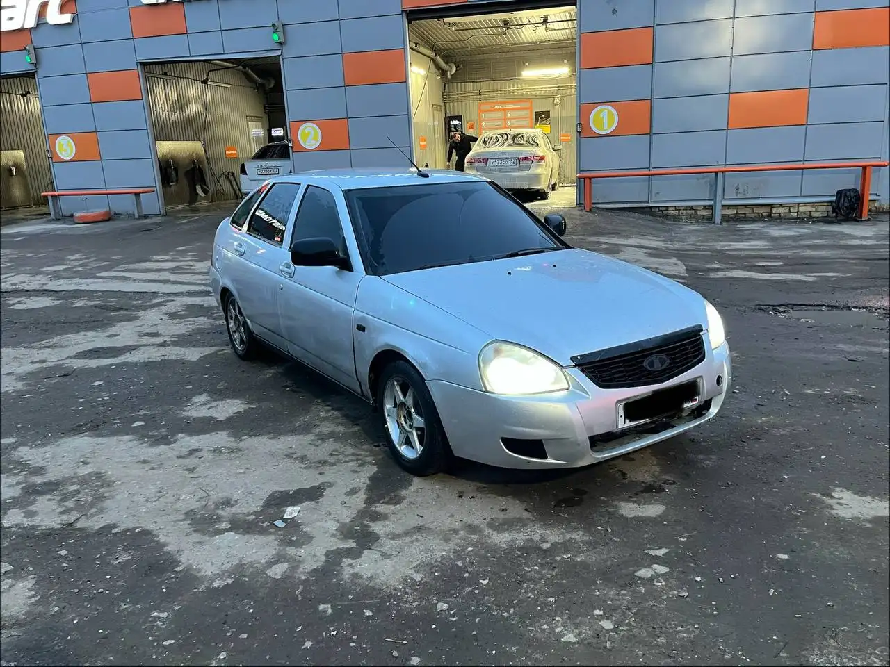 Продажа автомобиля 2012 года с кондиционером и навигацией - Легковые автомобили (Авто) в Нижний Новгород