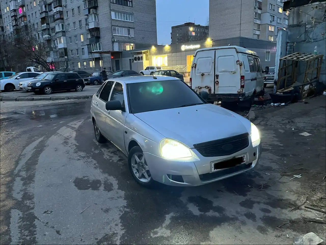 Продажа автомобиля 2012 года с кондиционером и навигацией - Легковые автомобили (Авто) в Нижний Новгород