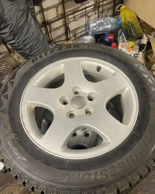 Продам колеса 16 радиус с Audi A4 - Запчасти в Нижний Новгород