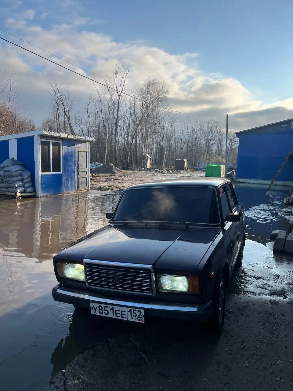 ВАЗ 2107 2006 года, инжектор, полный ход, не гнилая, обслужена, диски ковка Р14 - Авто в Нижний Новгород