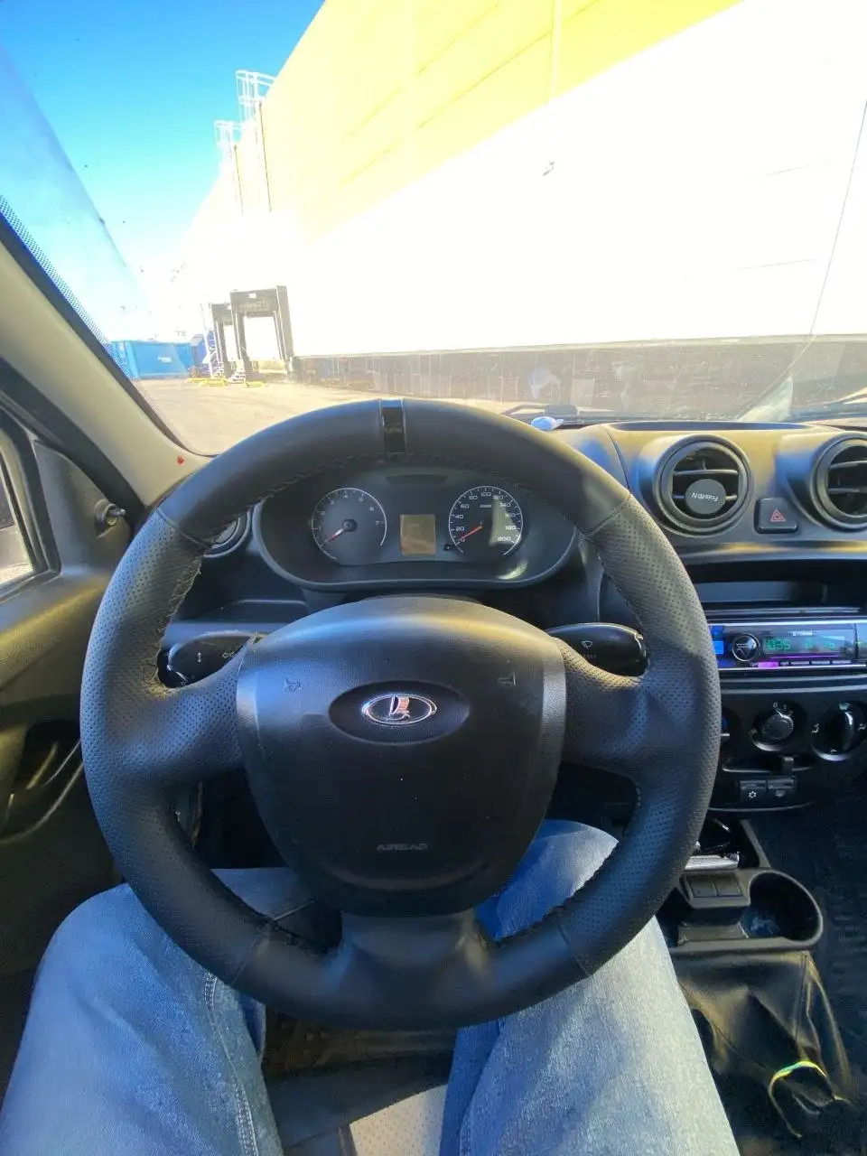 Продажа Лада Гранта 2015 года выпуска - Авто в Нижний Новгород