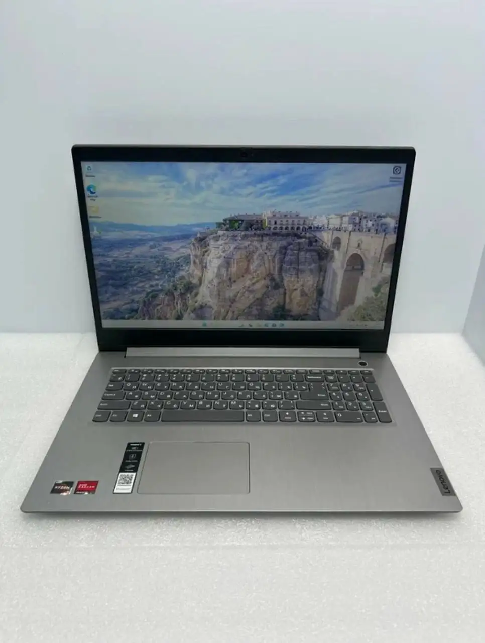 Продам ноутбук Lenovo IdeaPad 3-17ADA05 с клавиатурой и мышкой - Ноутбуки (Электроника) в Нижний Новгород