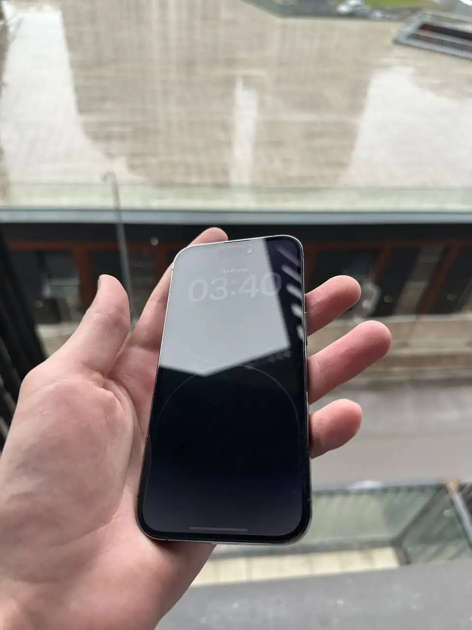 Продажа б/у iPhone 14 Pro, 15 в отличном состоянии - Телефоны (Электроника) в Нижний Новгород