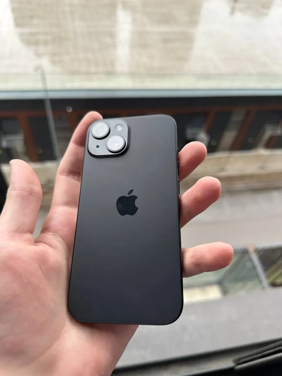 Продажа б/у iPhone 14 Pro, 15 в отличном состоянии - Телефоны (Электроника) в Нижний Новгород