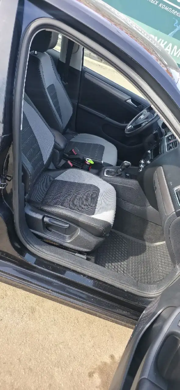 Продажа Volkswagen Jetta 1.4 2012 года - Легковые автомобили (Авто) в Нижний Новгород