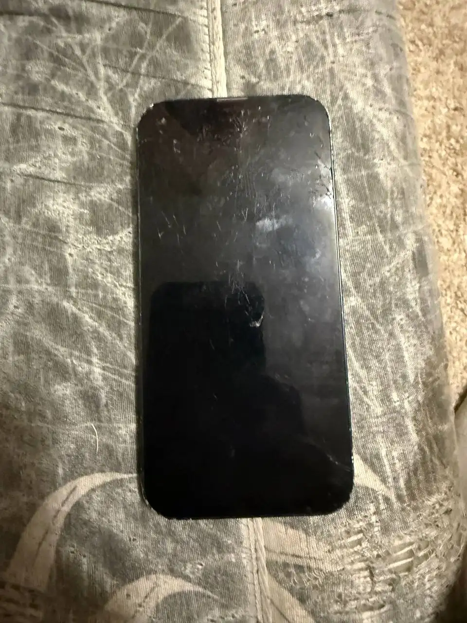 Продам iPhone 13 с треснутым стеклом - Смартфоны (Электроника) в Нижний Новгород