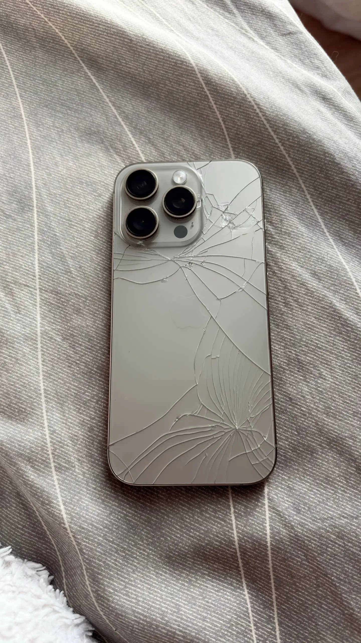 Обмен iPhone 16 Pro 256GB на питбайк - Смартфоны (Электроника) в Нижний Новгород