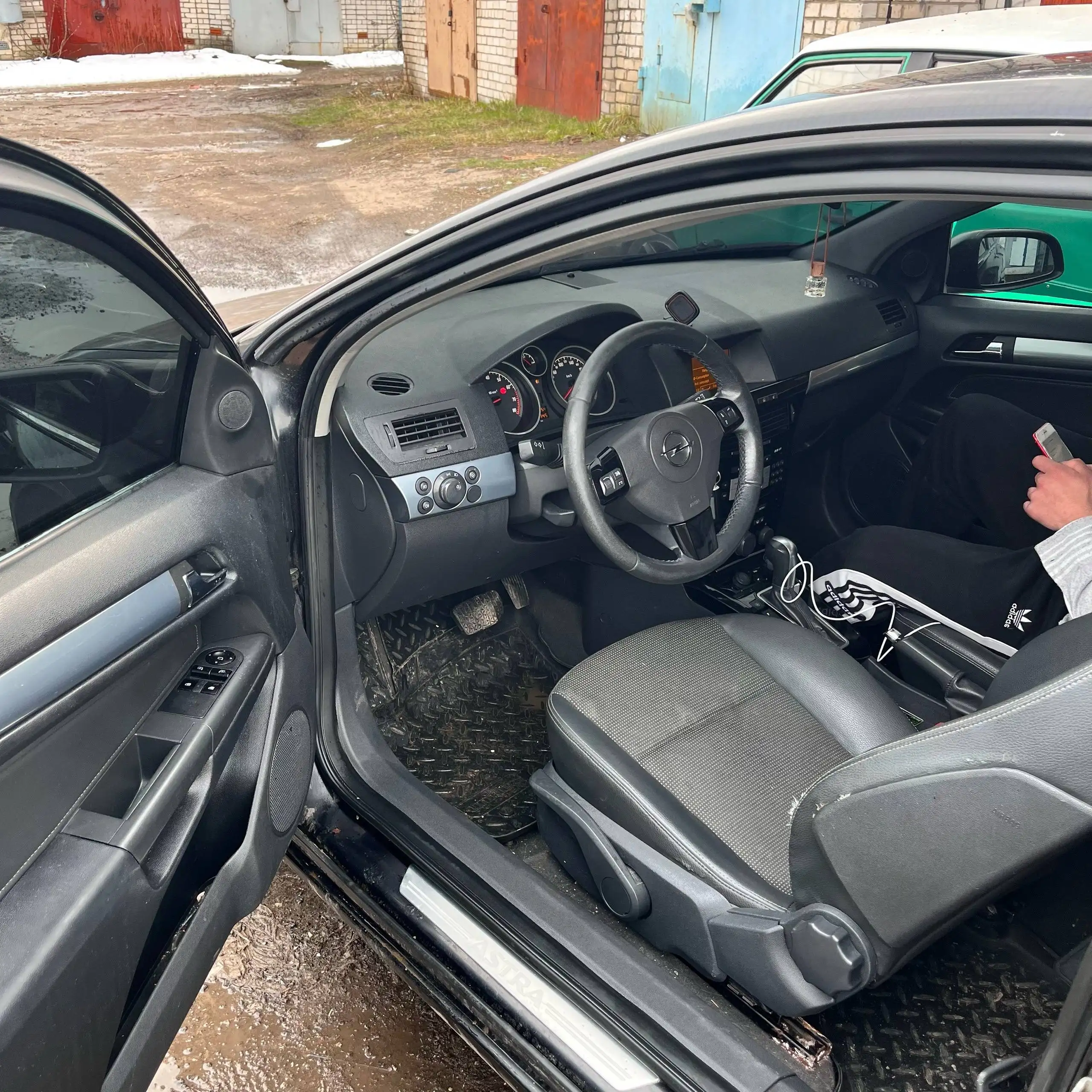 Opel 1.8 автомат 2008 года - Легковые автомобили (Авто) в Нижний Новгород