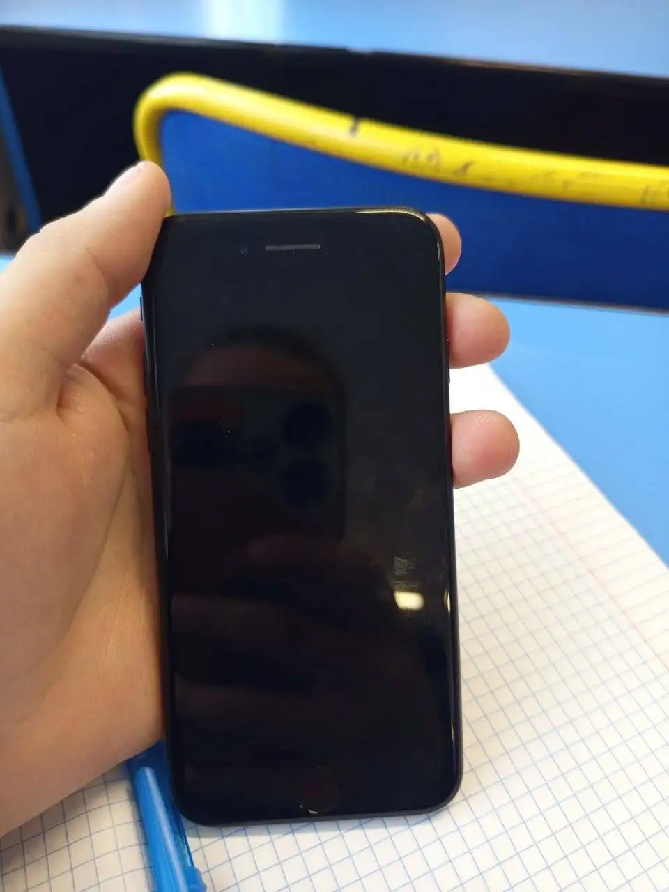 Обмен iPhone SE20 на iPhone XS/XR/11 - Мобильные телефоны (Электроника) в Нижний Новгород