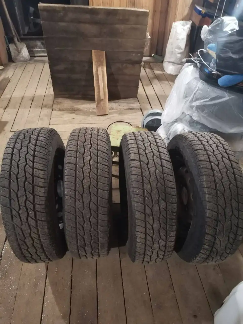 Продаю диски R15 с резиной BRAVO A/T MAXXIS 771 на Ниву - Шины и диски (Авто) в Нижний Новгород