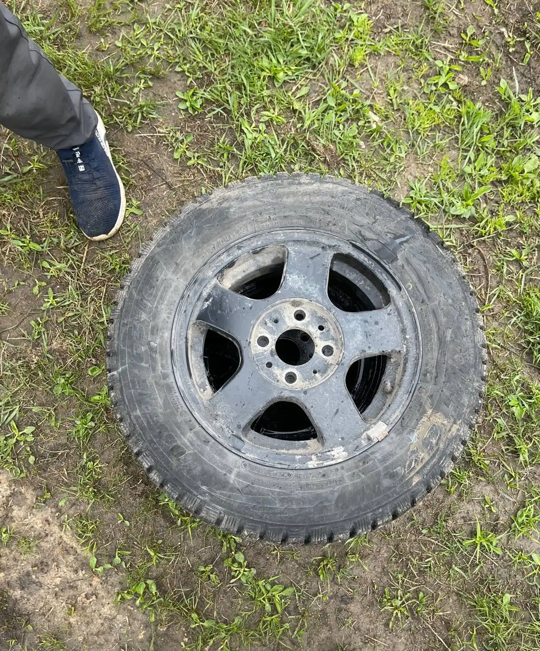 Продам диски с резиной R13 - Диски и шины (Запчасти) в Нижний Новгород