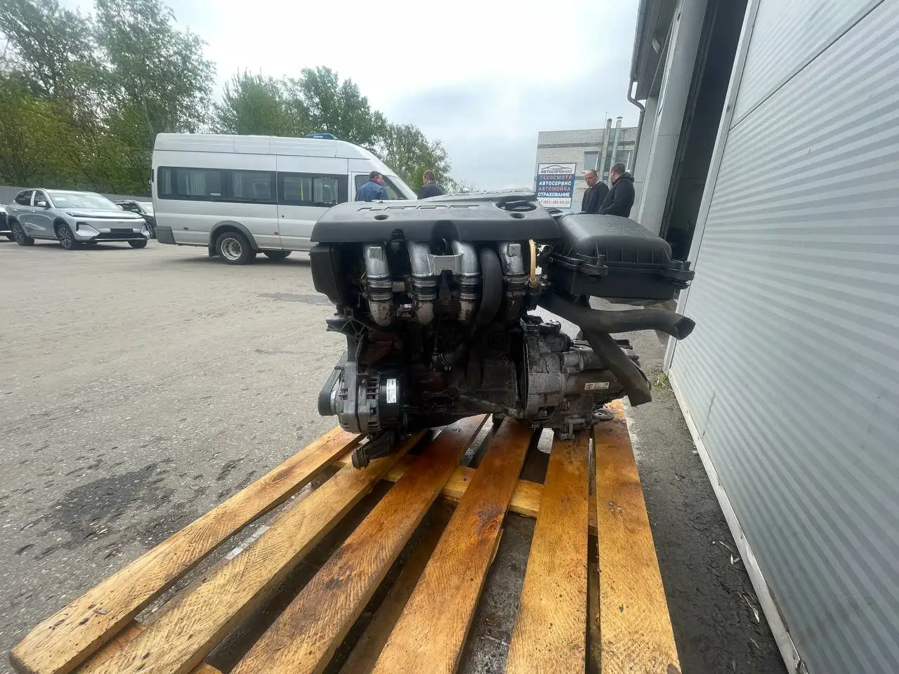 Продам двигатель ВАЗ 2106 1.2 л с навесным и коробкой передач - Двигатели и запчасти (Авто) в Нижний Новгород