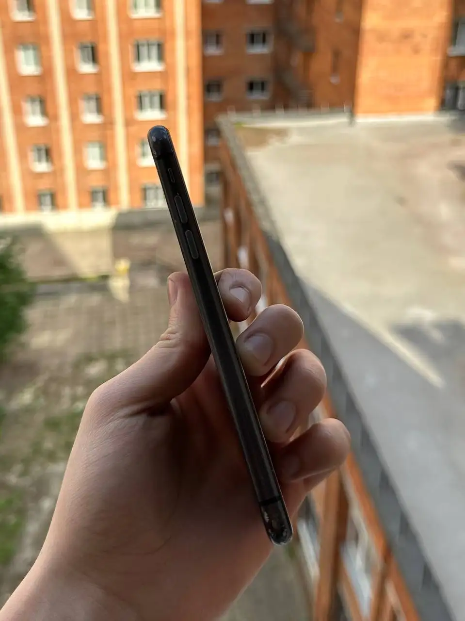 iPhone 11 с damaged задней крышкой - Смартфоны и телефоны (Электроника) в Нижний Новгород