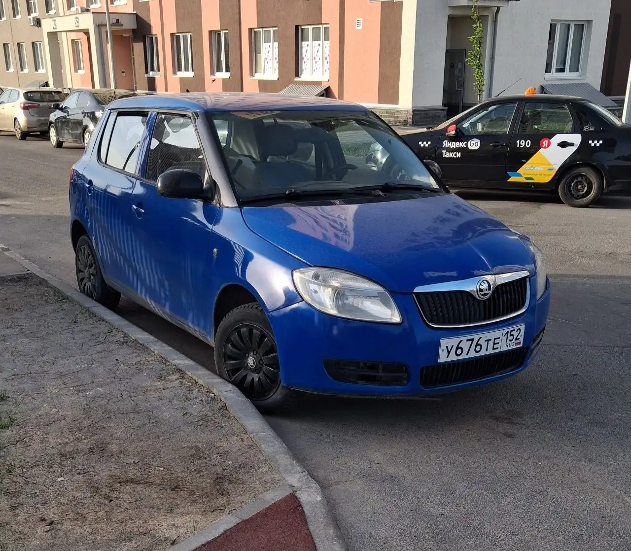 Шкода Фабия 2009 - битая на ходу - Авто в Нижний Новгород