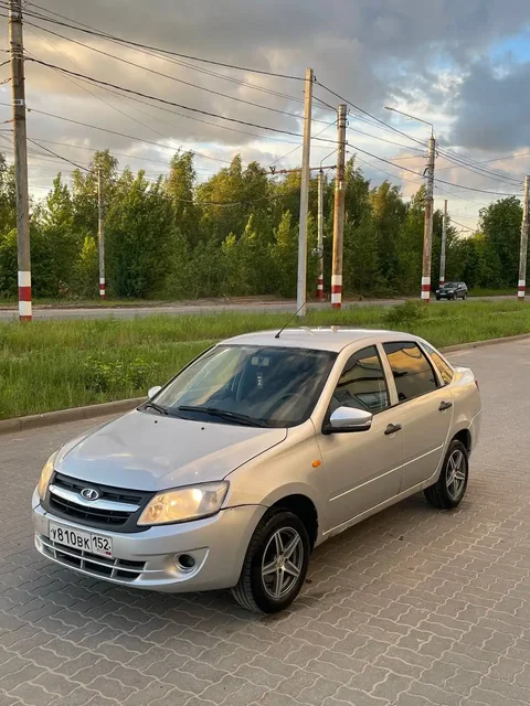 Лада Гранта 2013 года в хорошем состоянии - Daewoo Nexia в Нижний Новгород