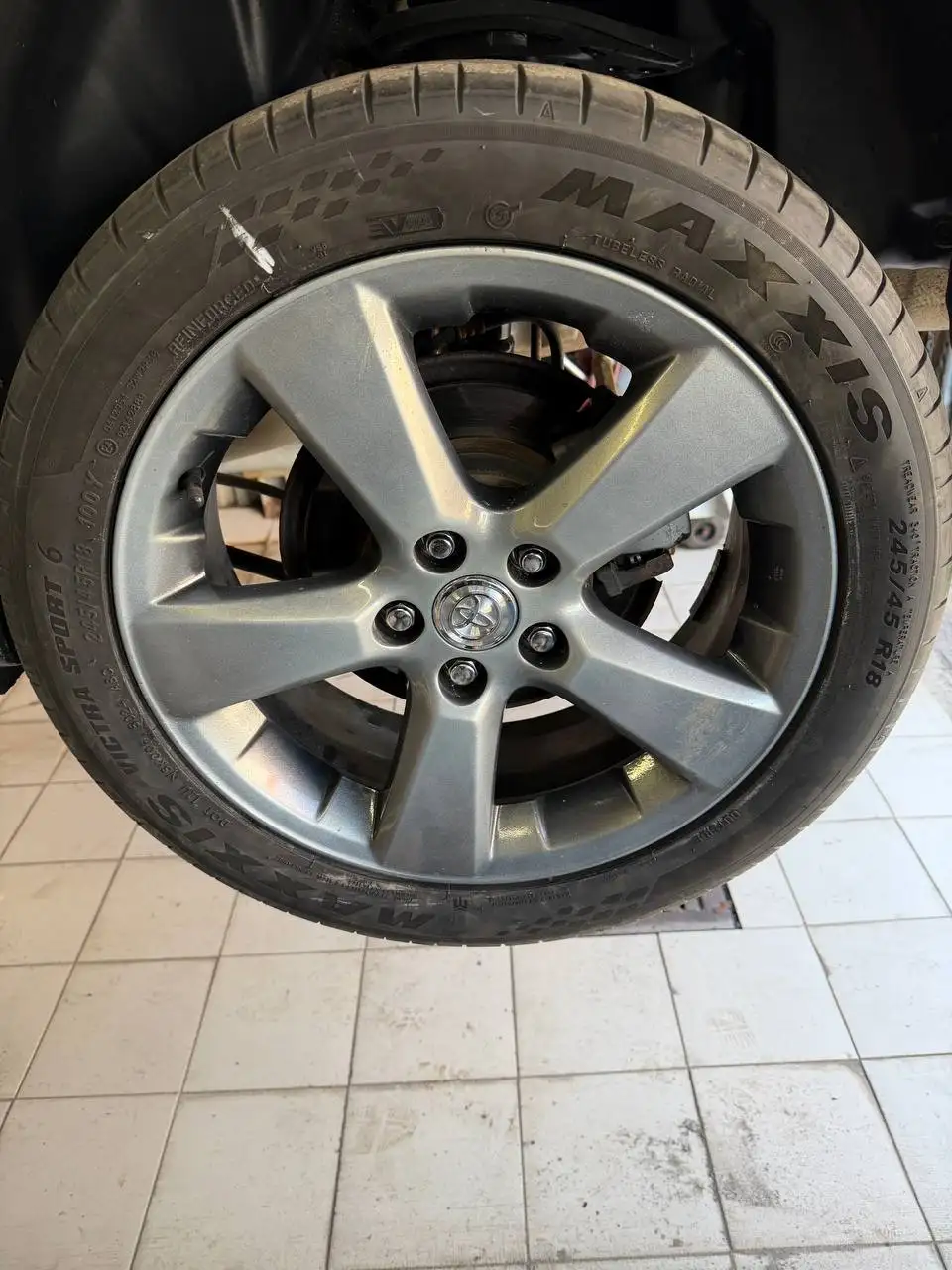 Продажа комплекта R18 - Шины и диски (Авто) в Нижний Новгород