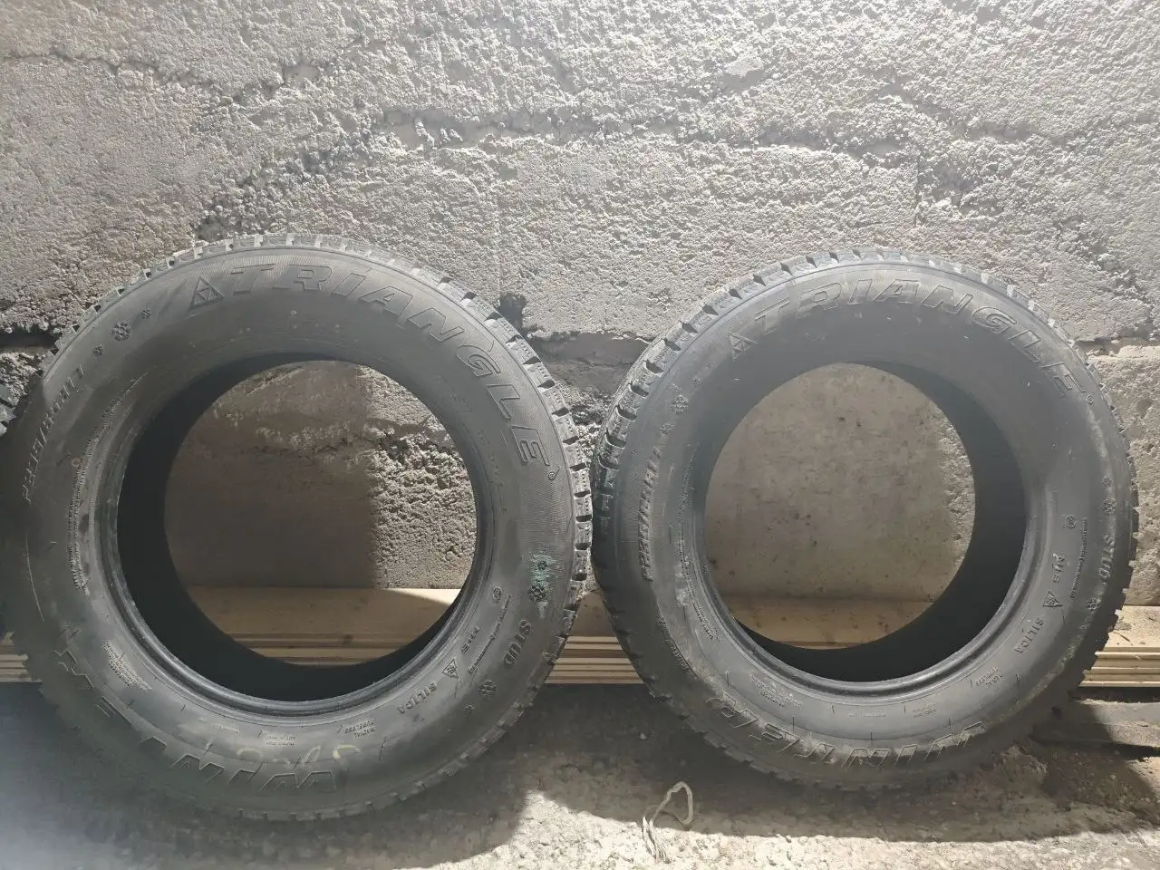 Комплект зимней резины 235/65 R17 - шины (Авто) в Нижний Новгород