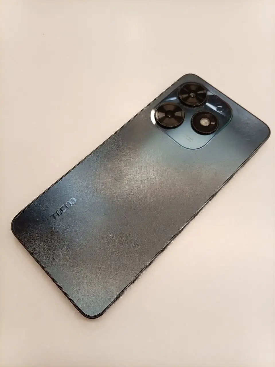 Продажа телефонов Tecno Spark Go 2024 и Honor X6C - Смартфоны (Электроника) в Нижний Новгород