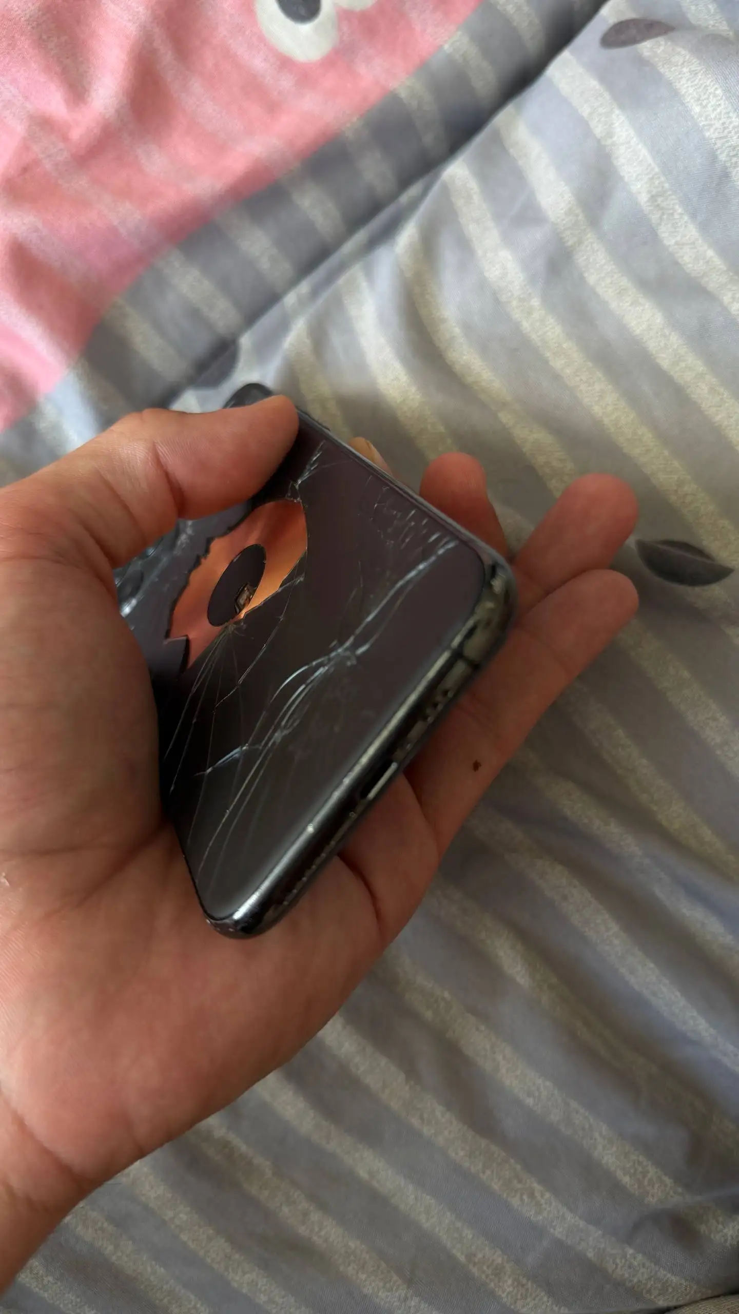 Продам iPhone 11 Pro - Смартфоны и аксессуары (Электроника) в Нижний Новгород