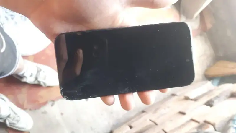 Продаю iPhone 15 Pro 256GB черный - Смартфоны (Электроника) в Неизвестно