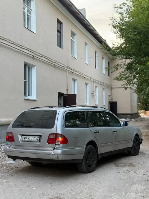 Mercedes E-класс W210 1999 - Автоаксессуары в Дзержинск