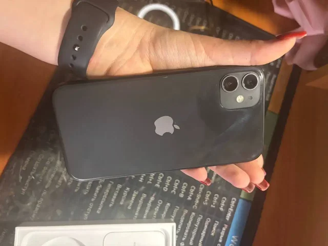 Продам iPhone 11 64GB - Генераторы в Нижний Новгород