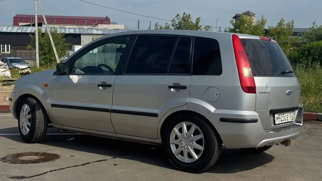 Ford Fusion 2005 - Легковые автомобили (Авто) в Дзержинск