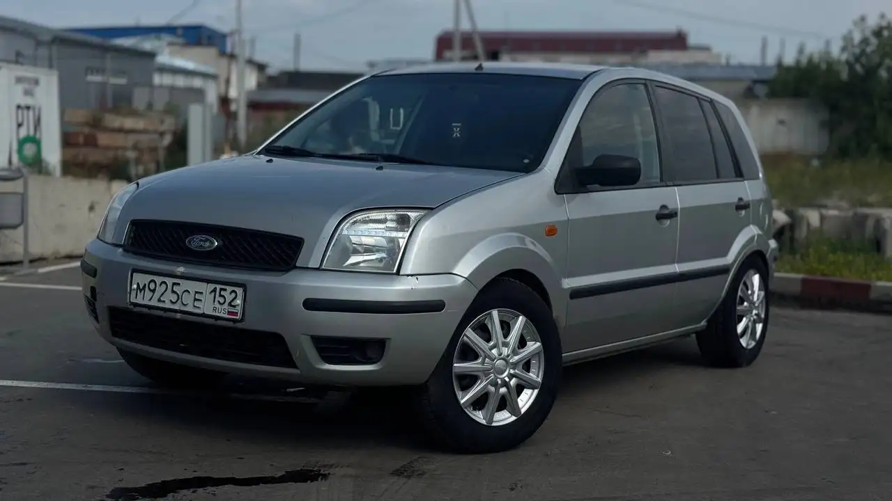 Ford Fusion 2005 - Легковые автомобили (Авто) в Дзержинск