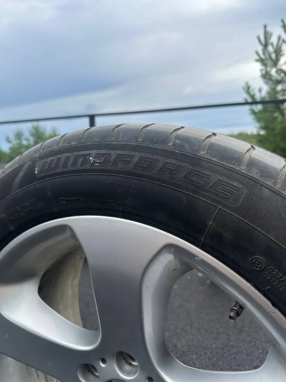 Продаю комплект колес в сборе для BMW 5 - Шины и диски (Авто) в Нижний Новгород