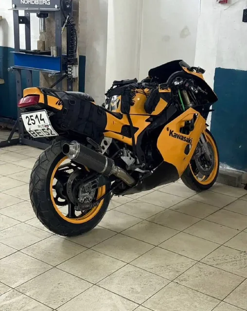 Kawasaki ZXR 400 с документами - Автобусы в Нижний Новгород
