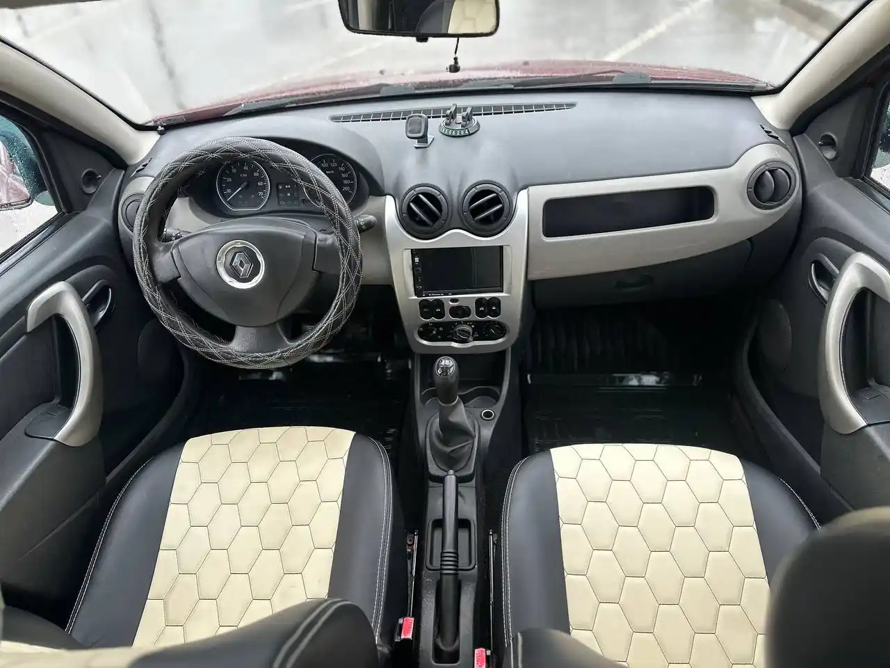 Renault Sandero 2012г 1.6