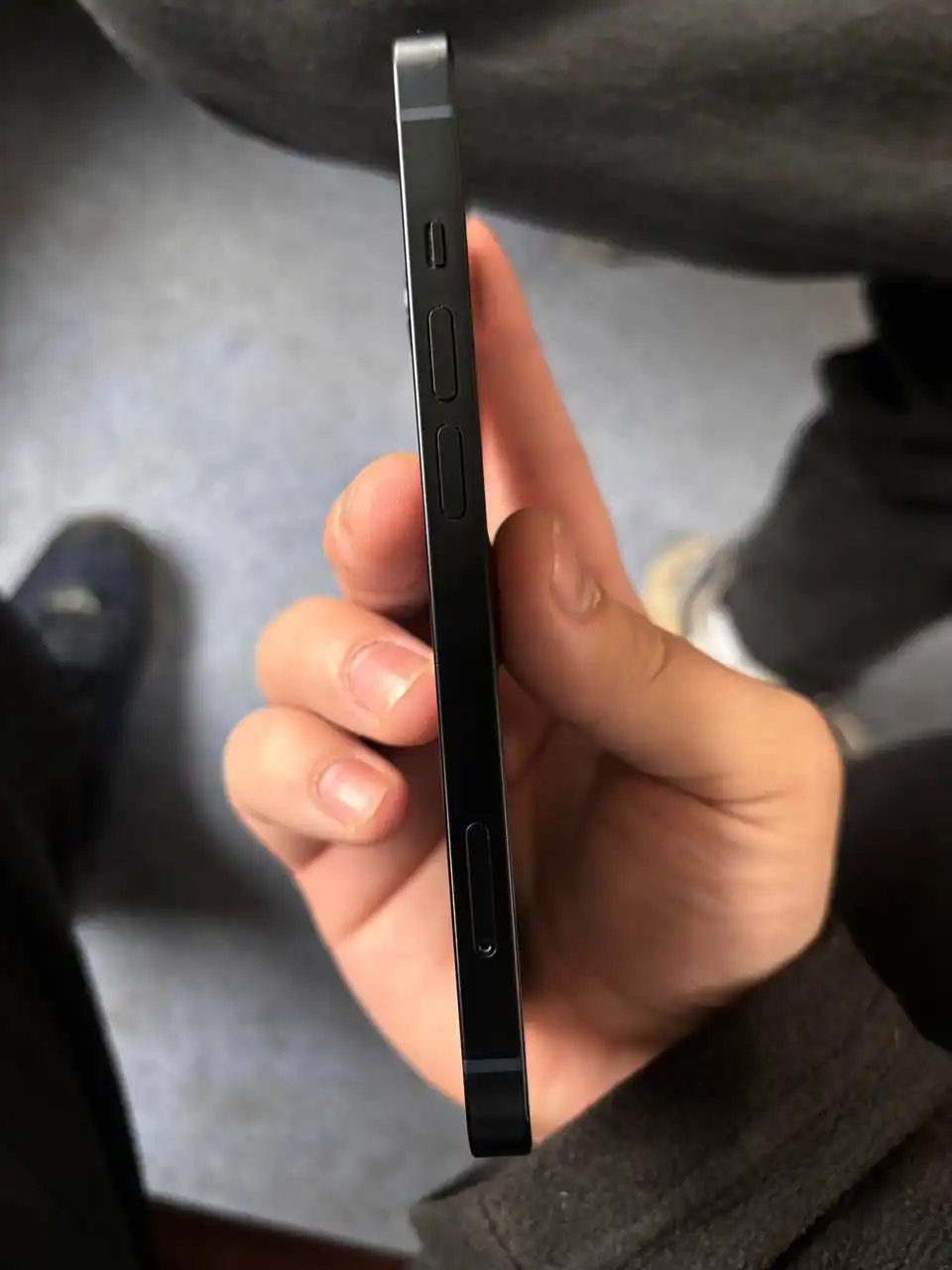 Продам айфон 14 на 128 гб