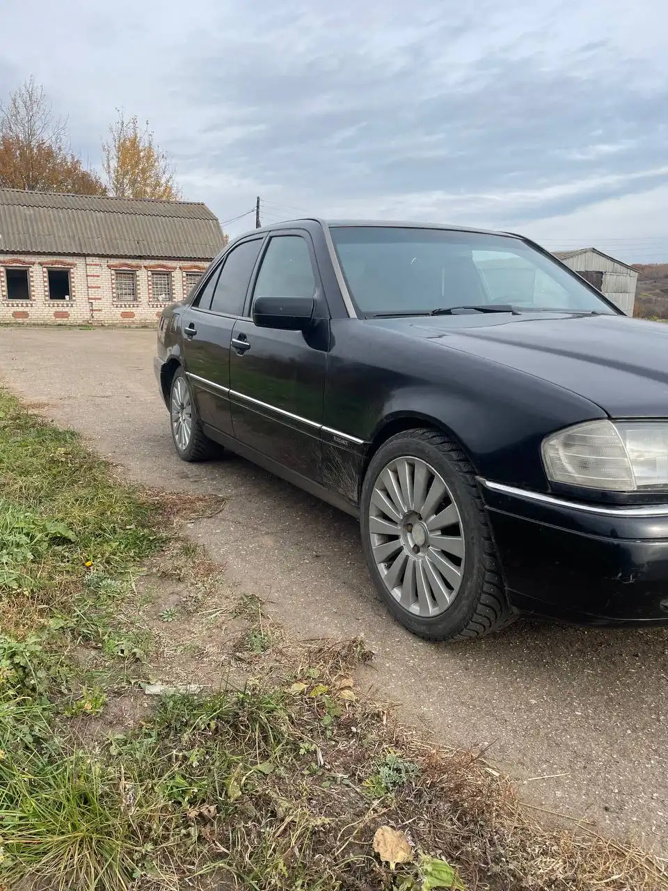 Продажа автомобиля ВАЗ 2107 1994 года с доработками