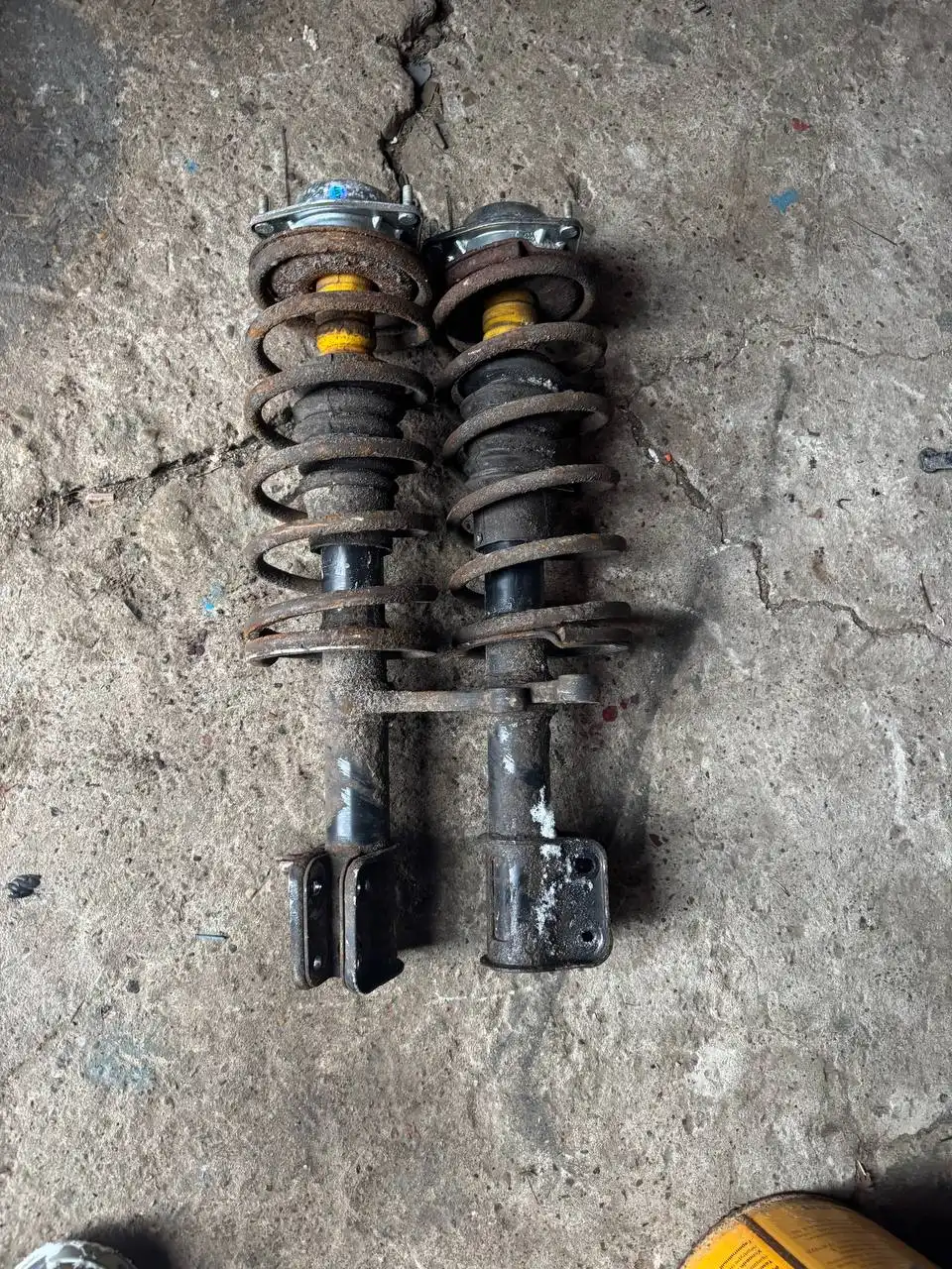 Автозапчасти: ремни и стойки для автомобилей ВАЗ