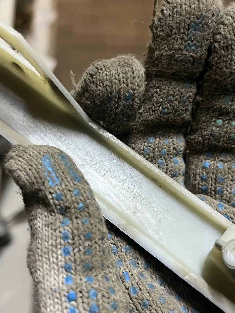 Продам комплект молдингов переднего бампера Лада Гранта ФЛ