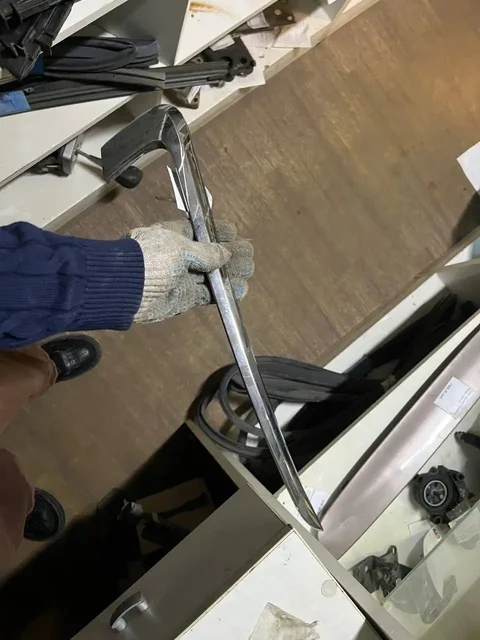 Молдинг верхний левый хром в идеальном состоянии - Запчасти в Нижний Новгород