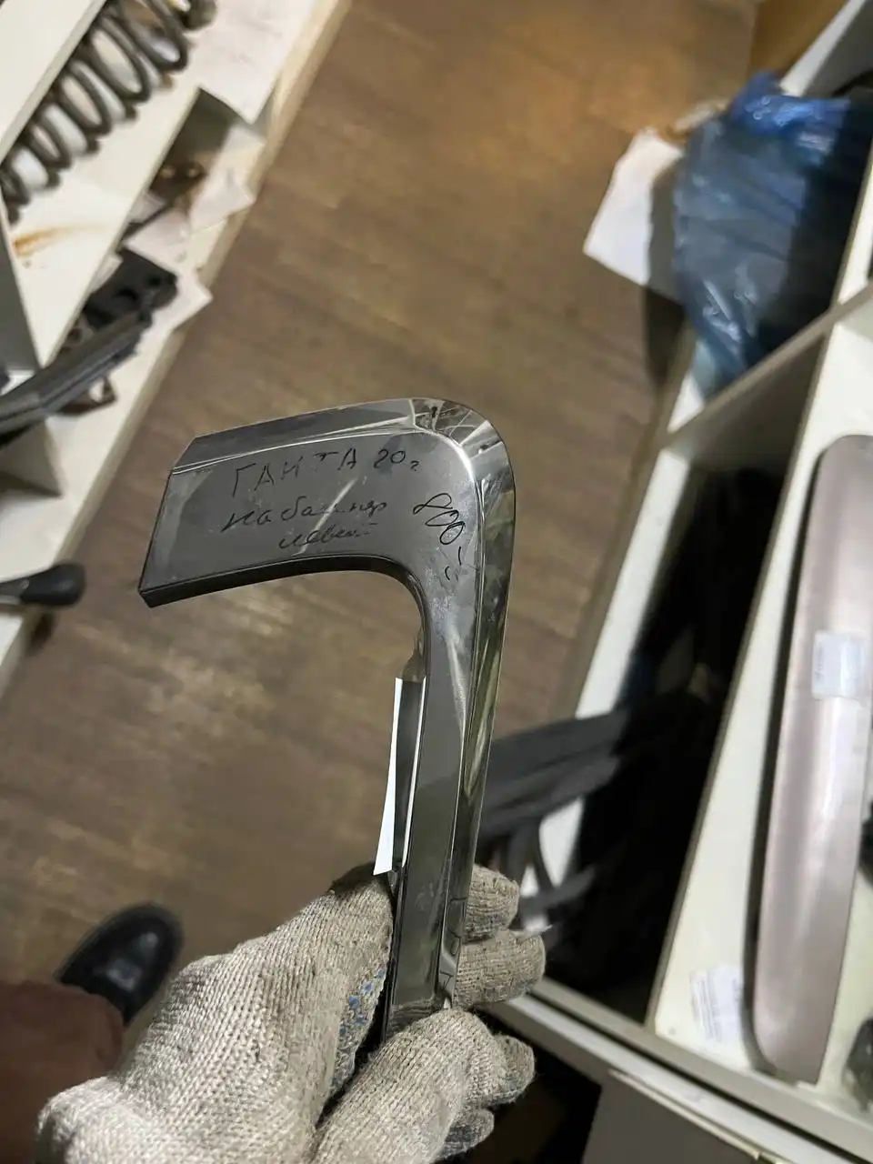 Молдинг верхний левый хром в идеальном состоянии