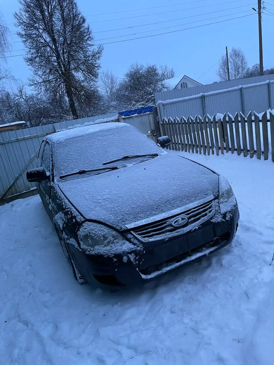 Продам Приору 1, движок бомба, не гнилая, снята с учета