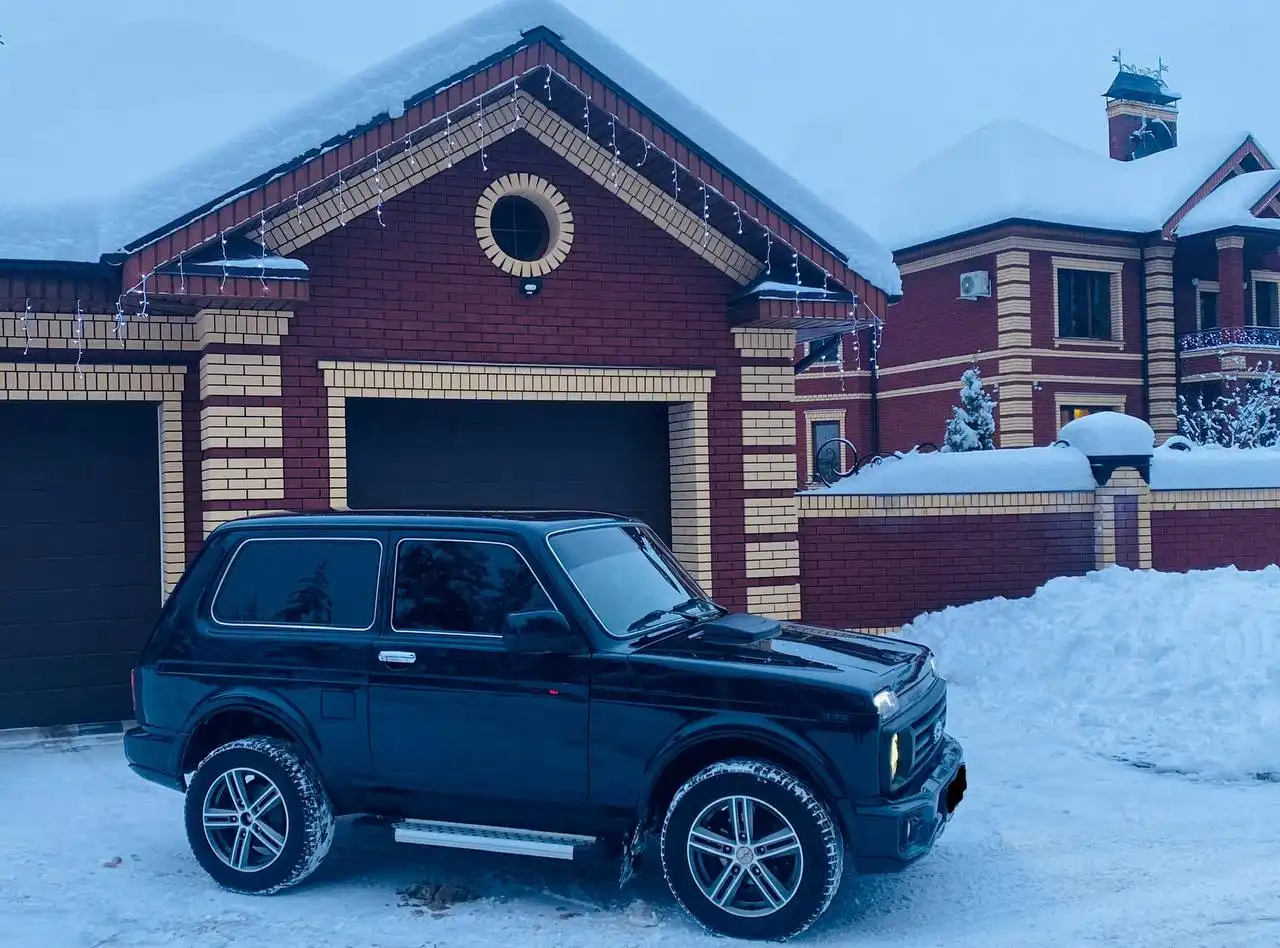 Продажа LADA NIVA 4x4 3D 2013 года