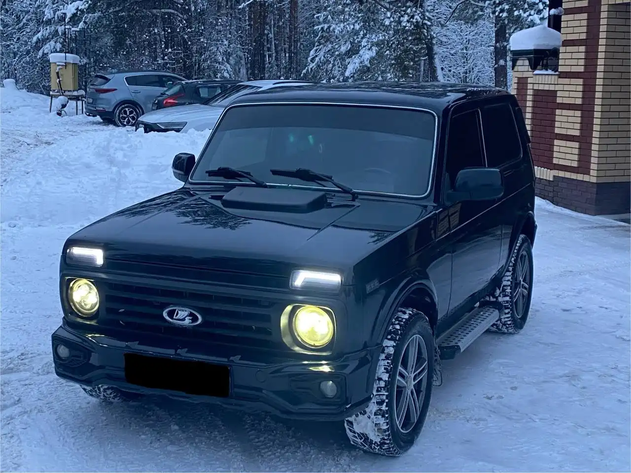 Продажа LADA NIVA 4x4 3D 2013 года