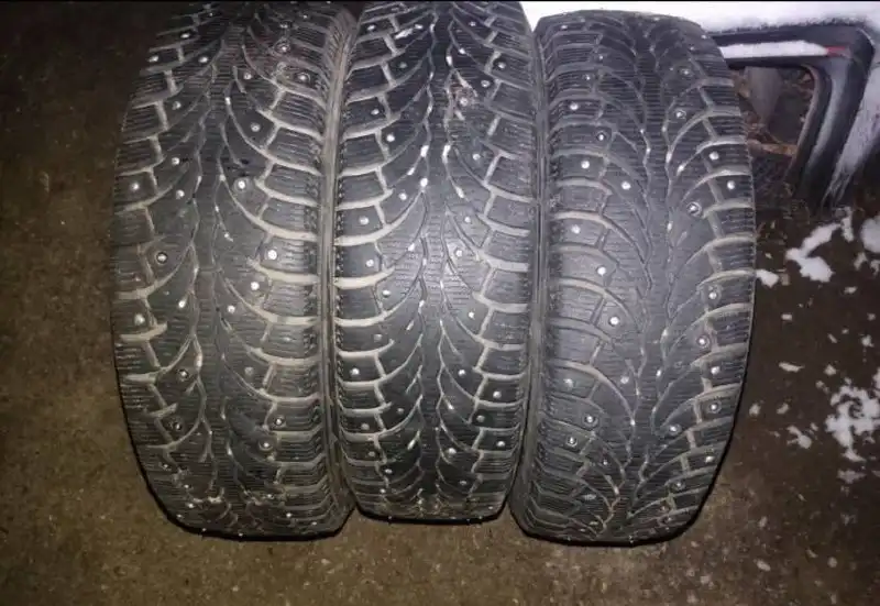 Продам зимнюю резину 185/65 R14
